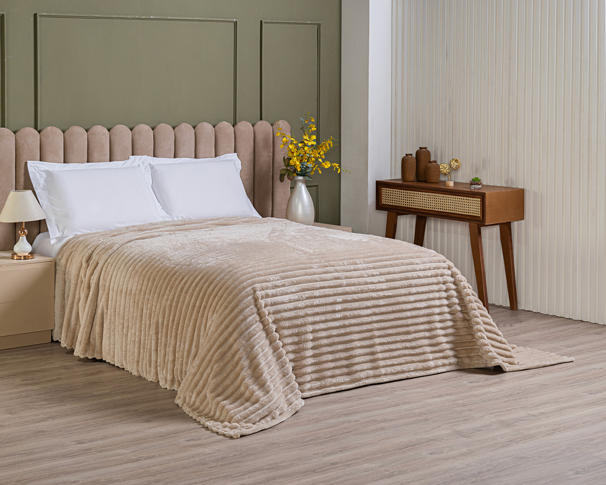 Ref - 13493 SOFT QUEEN